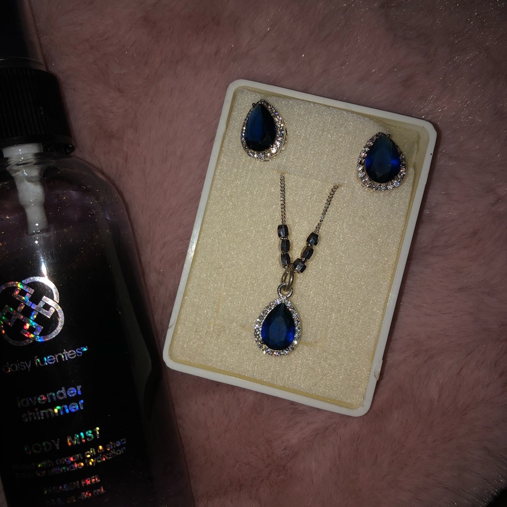 Sapphire matching set